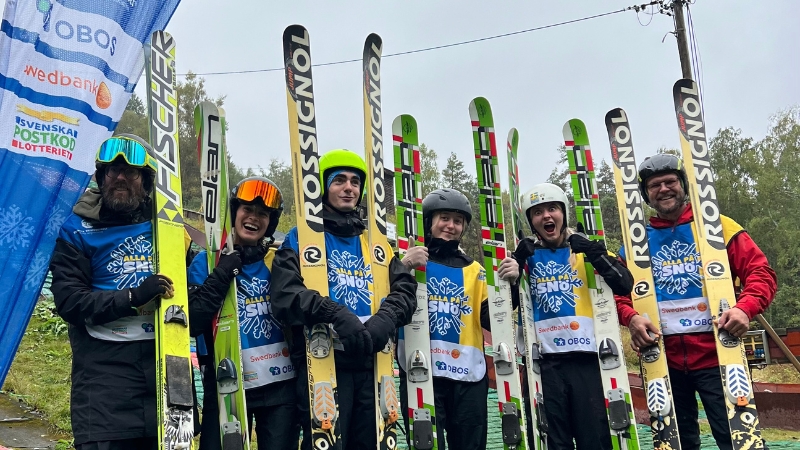 Alla på snös första ledare inom backhoppning. Foto: SSF.